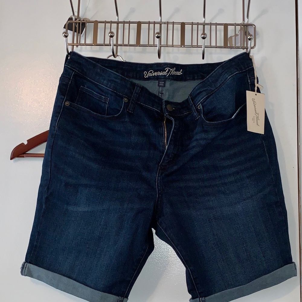 Jean shorts, great look for warm days